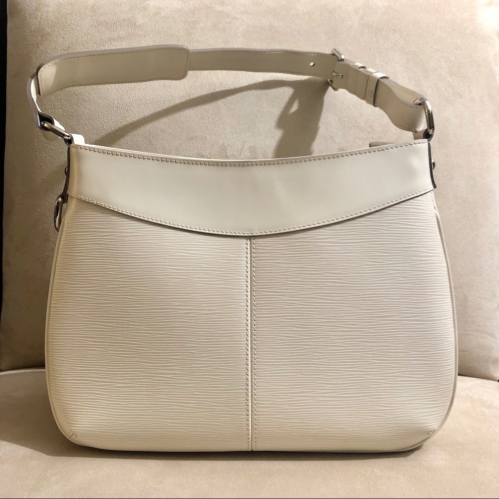 100% Authentic LV Turenne GM Epi New With Tags